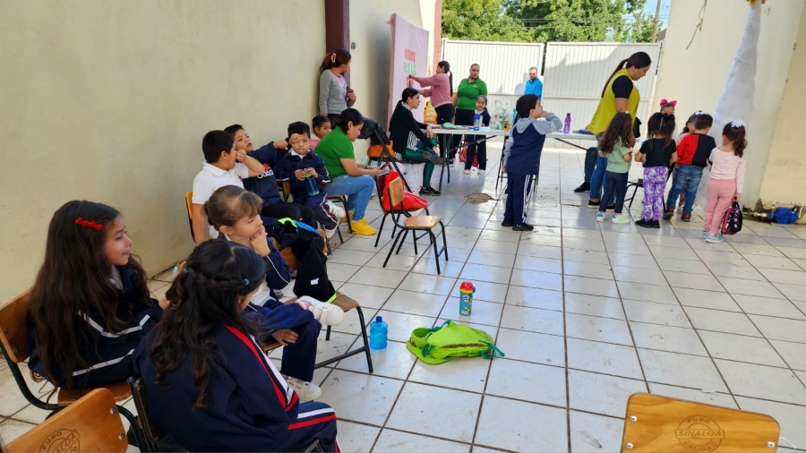 Niños, alegría y felicidad.