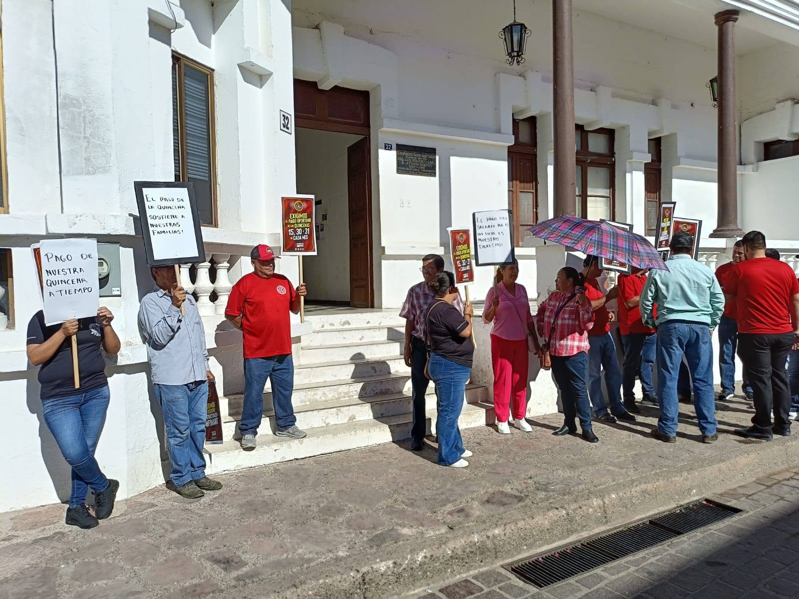 STASAM Mocorito y STJUMAPAM solicitan el pago oportuno de los salarios