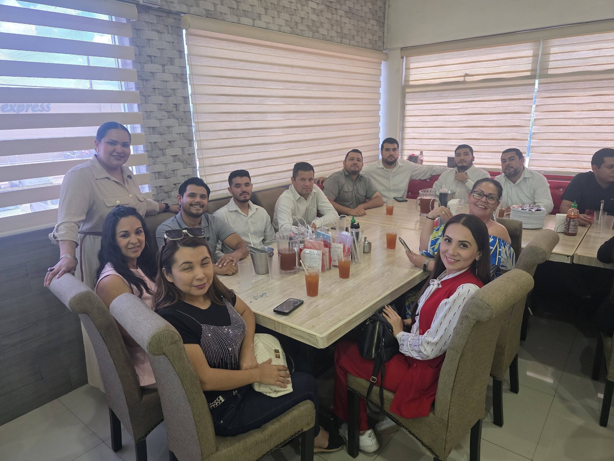 STASAM Mocorito celebra el Día de las Secretarias y los Secretarios